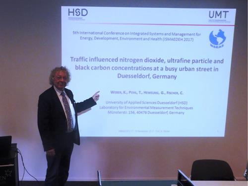Prof. Weber bei der internationalen Umwelttagung (ISMAEDEH '17) in Bern.